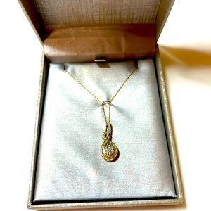 10K Gold Cluster Diamond Infinity Necklace